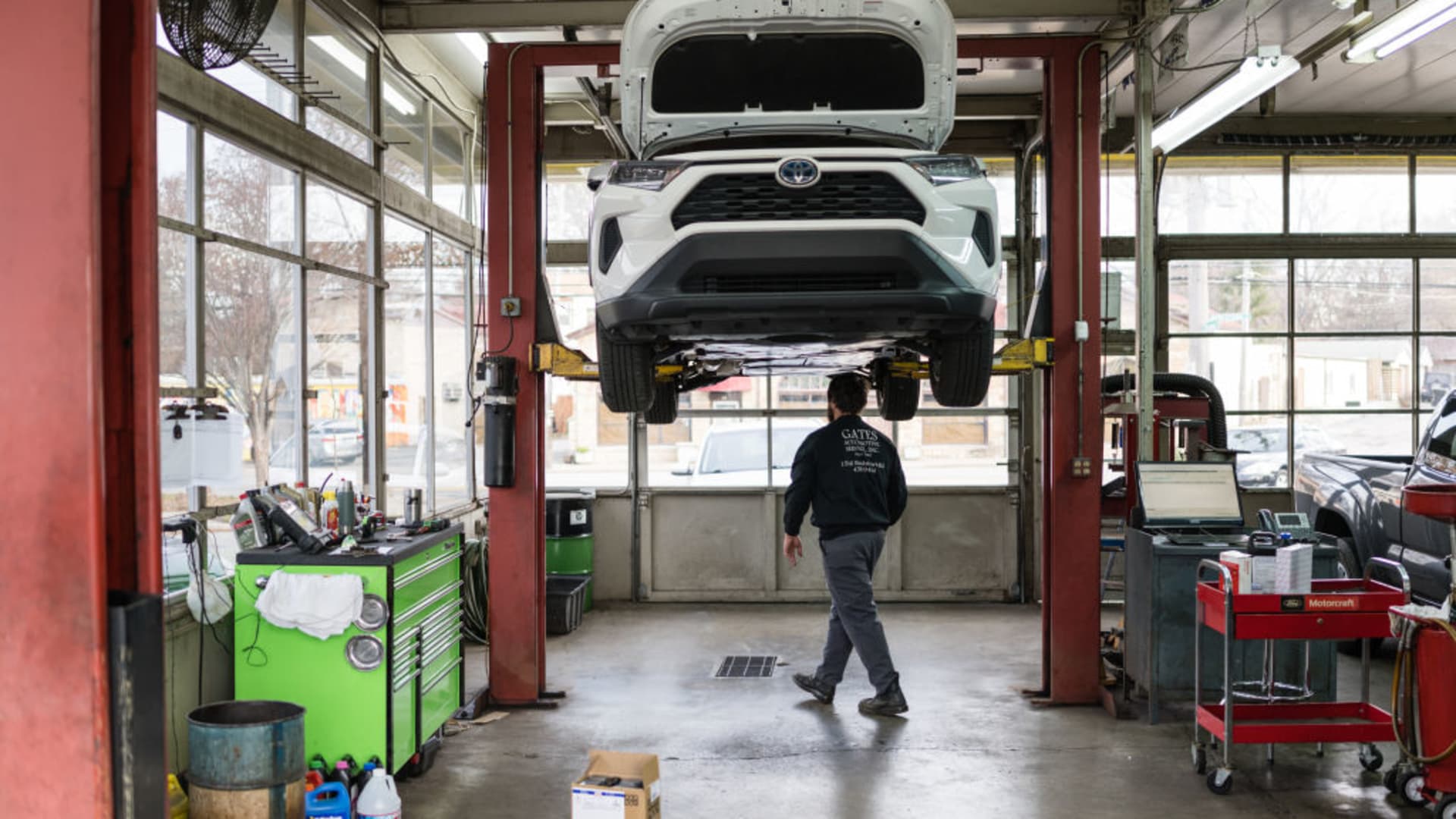 Auto dealerships are facing a shortage of technicians to fix cars. Here’s why