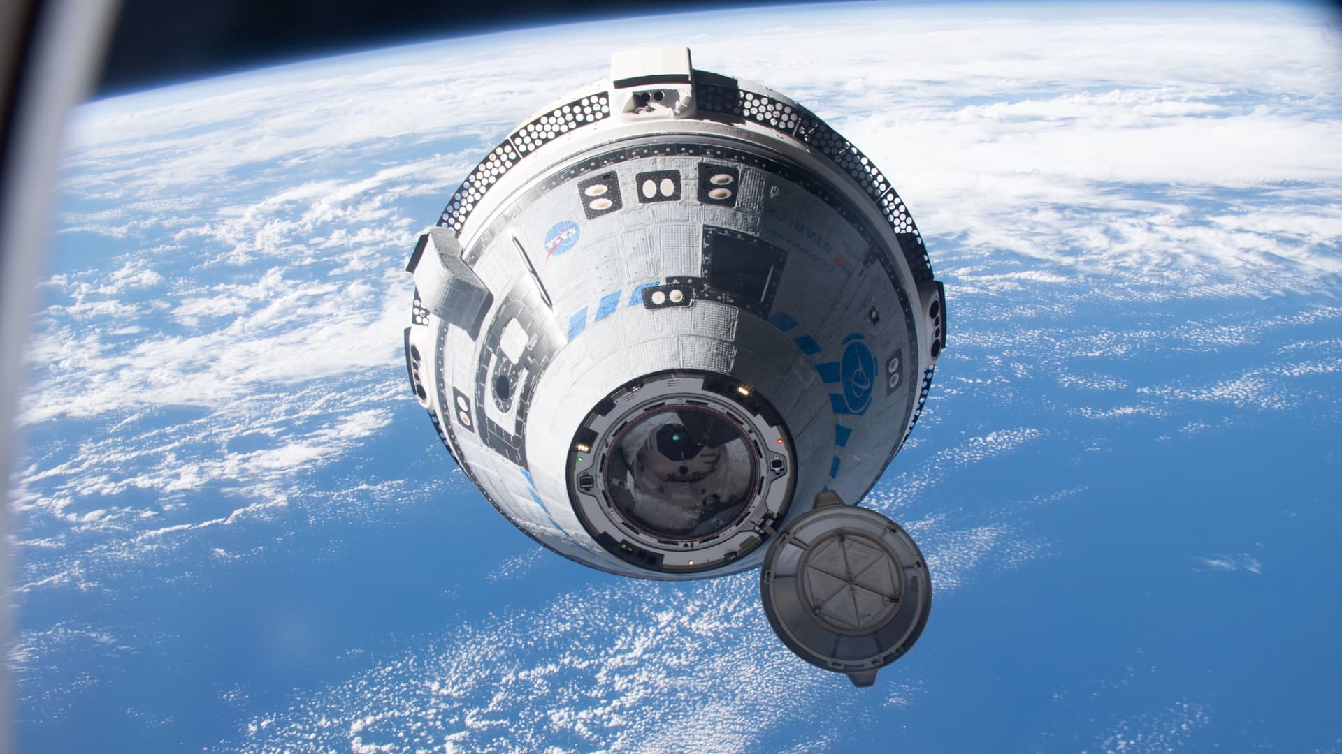 Boeing Starliner astronaut capsule charges near $700 million