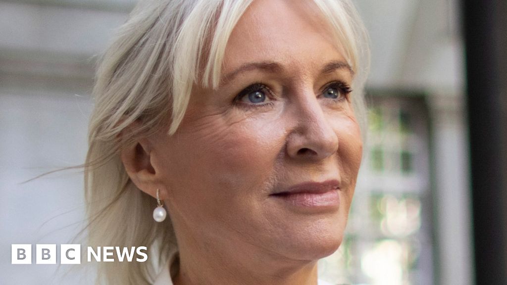 Nadine Dorries: Constituents react as MP announces exit plan