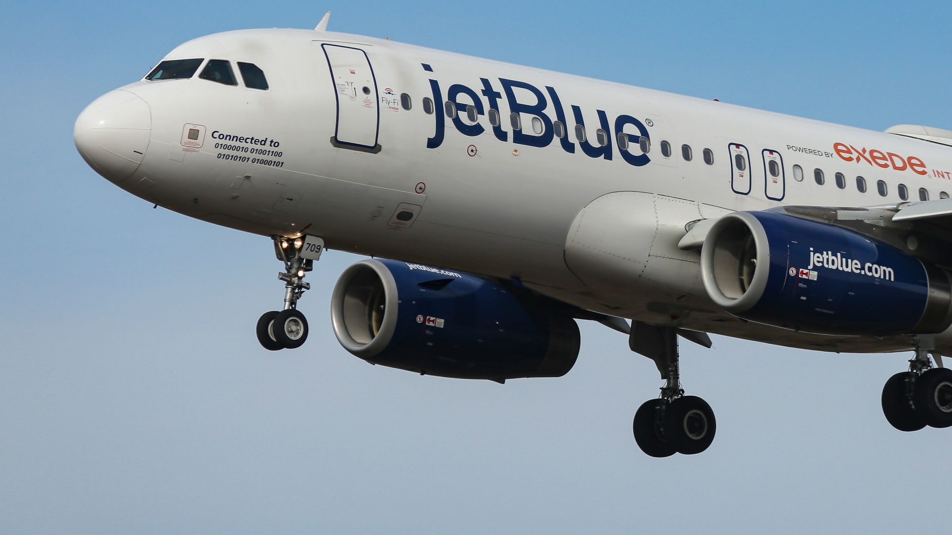 JetBlue forecasts return to profit in third quarter, holds back on growth as costs surge JetBlue forecasts return to profit in third quarter, holds back on growth as costs surge