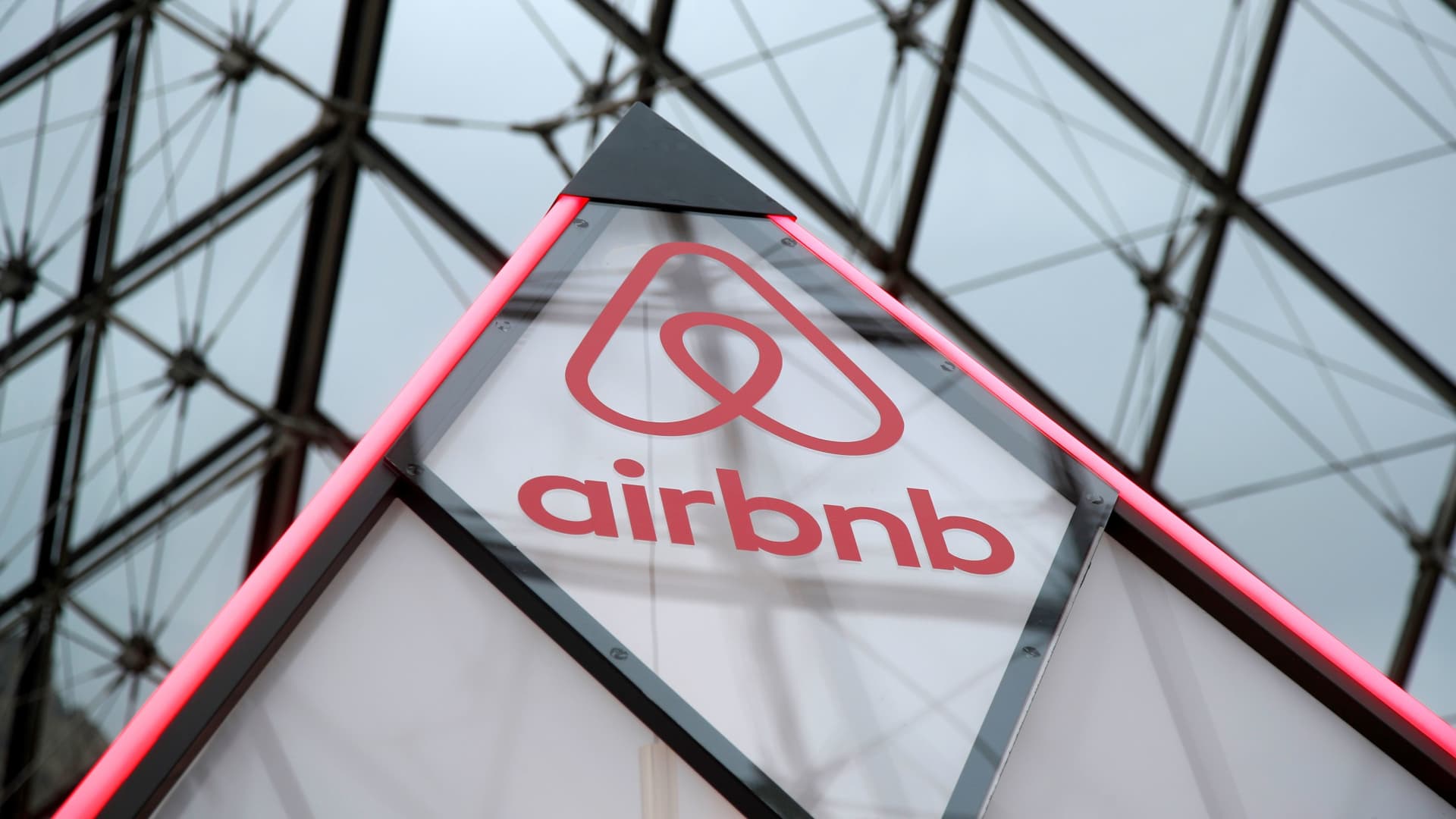 Top analysts say buy stocks like Airbnb & Pinterest