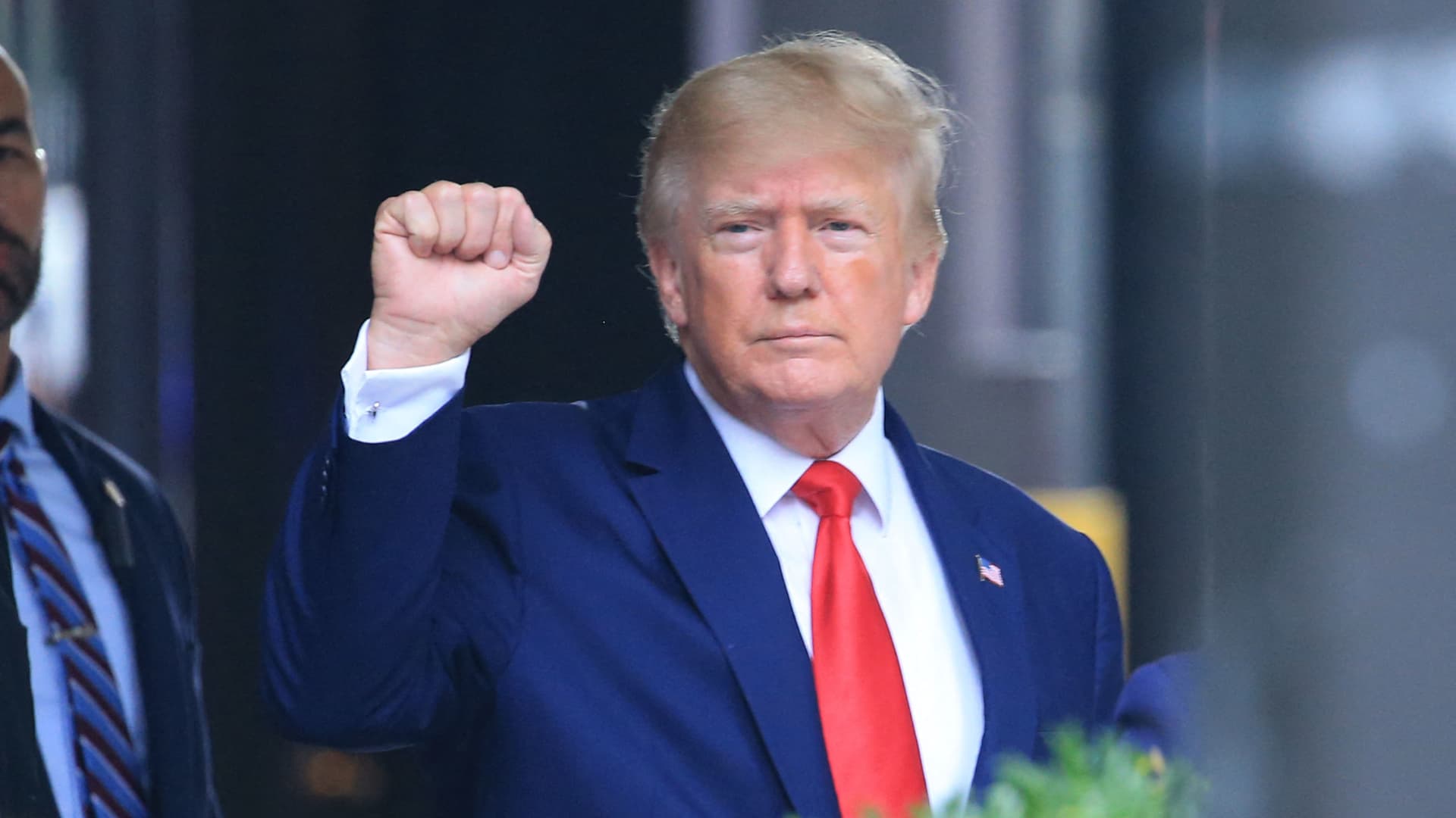 Trump faces investigations, lawsuits as he weighs White House run