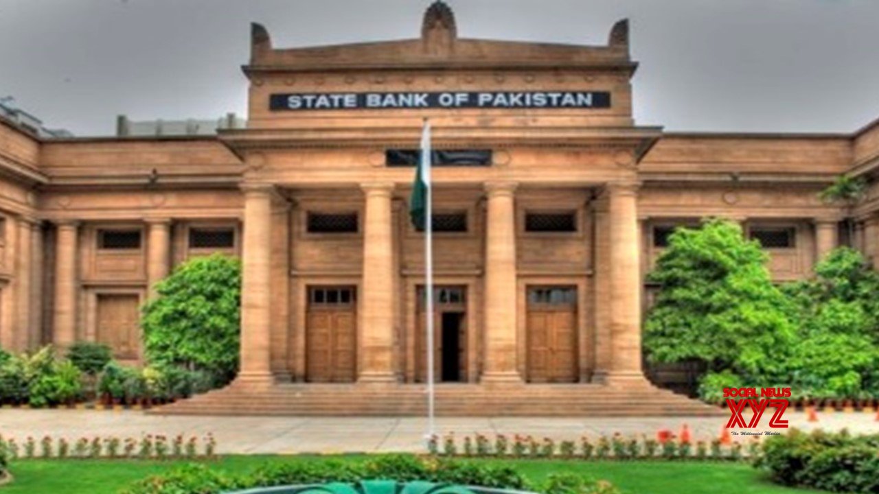 Pakistan forex reserves fall to near 3-year low