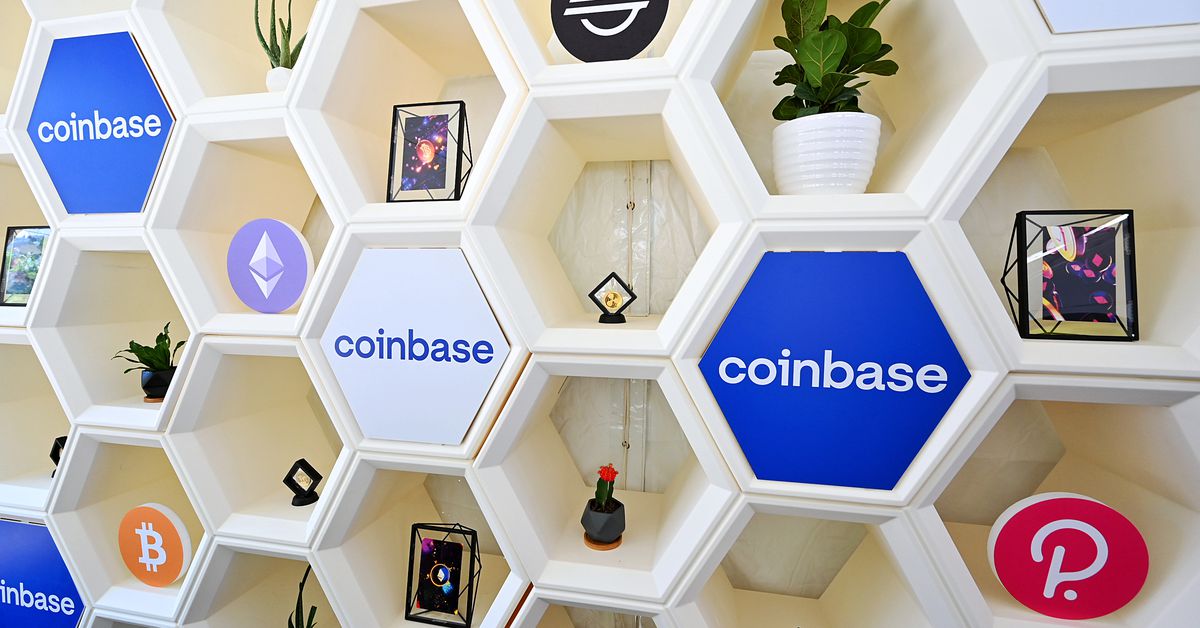 First Mover Americas: Bitcoin in Stasis Ahead of Powell Speech; Coinbase's cbETH Trades At Discount to Ether