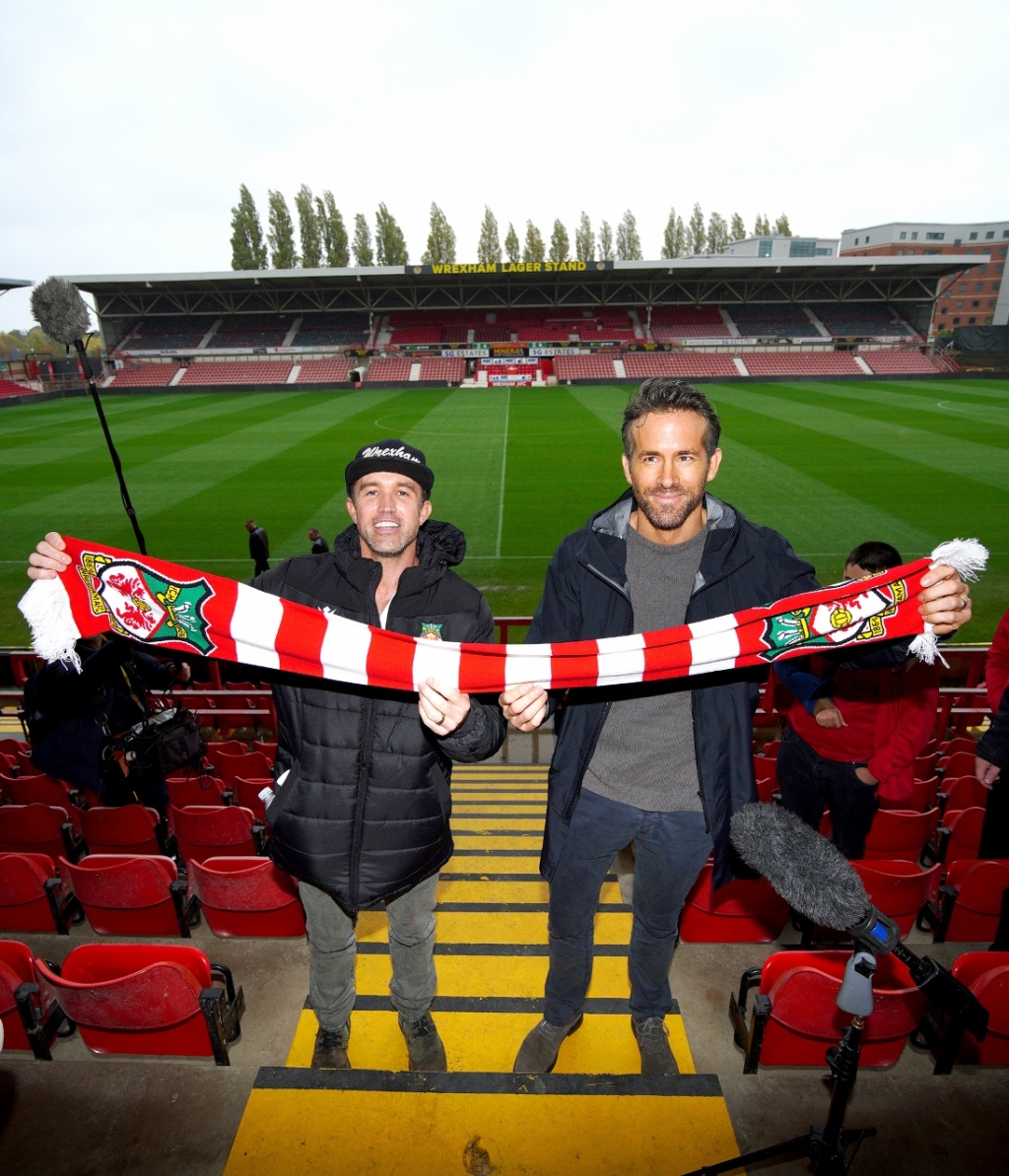 Ryan Reynolds and Rob McElhenney buy an English football team in FX’s ‘Welcome to Wrexham’
