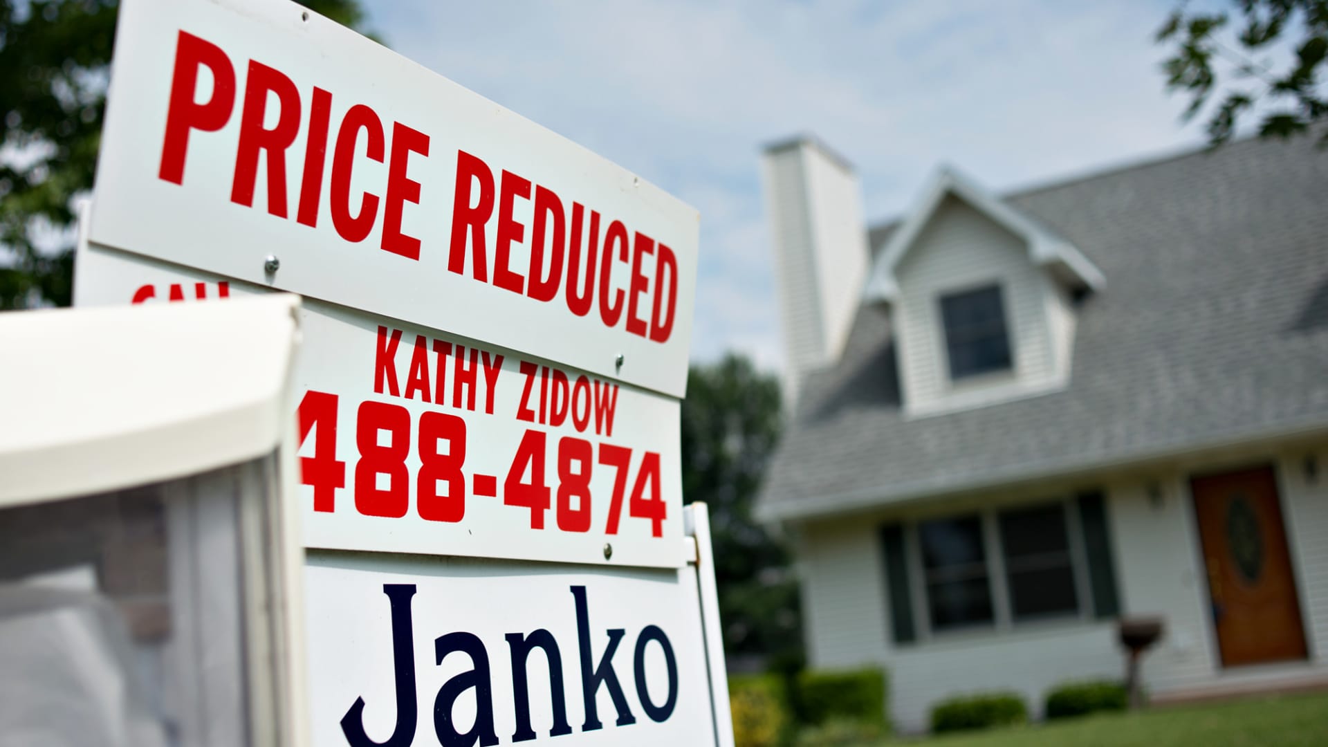 More home sellers drop their asking price as the housing market cools
