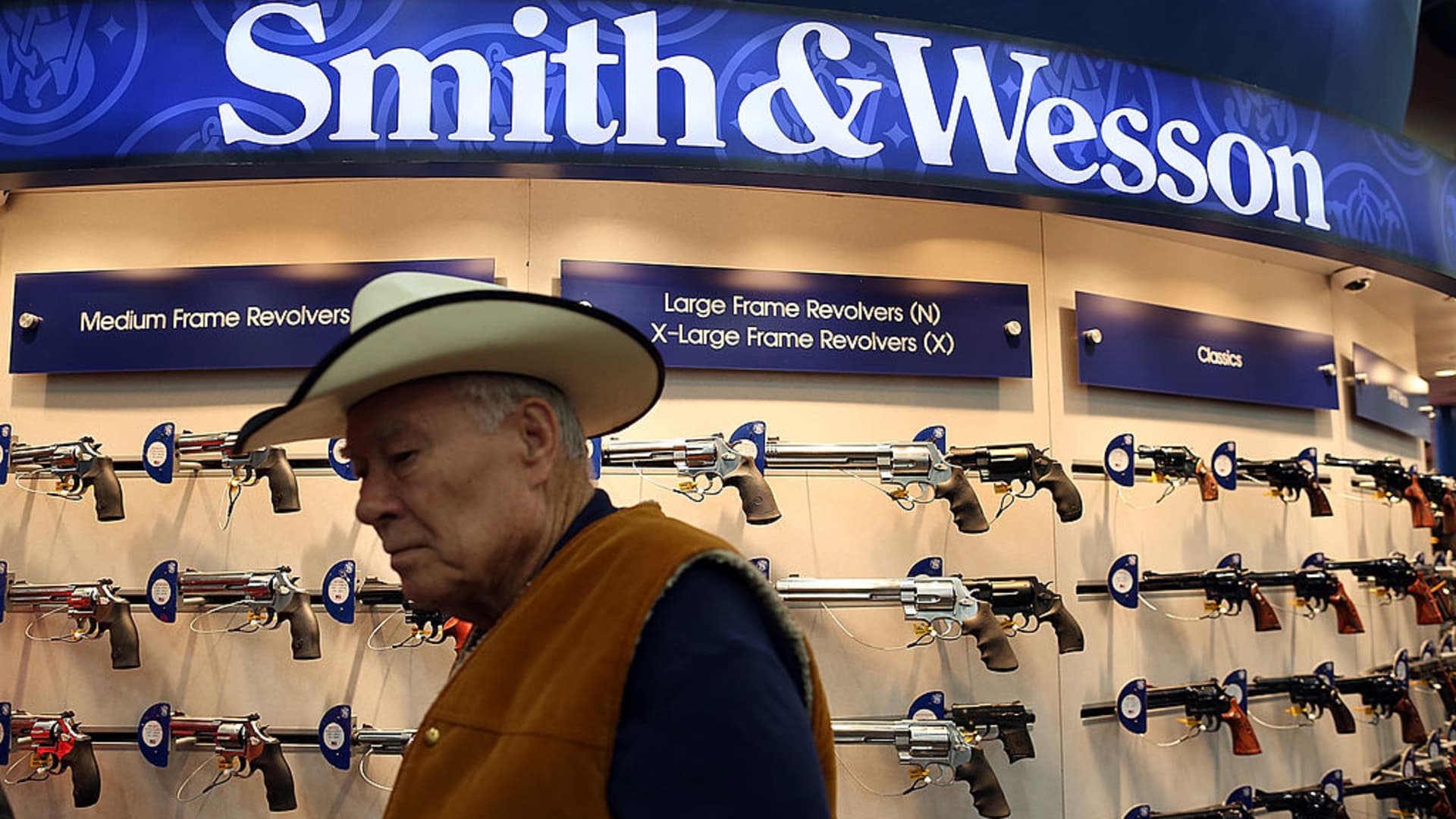 Smith & Wesson revenue falls on gun maker’s waning demand