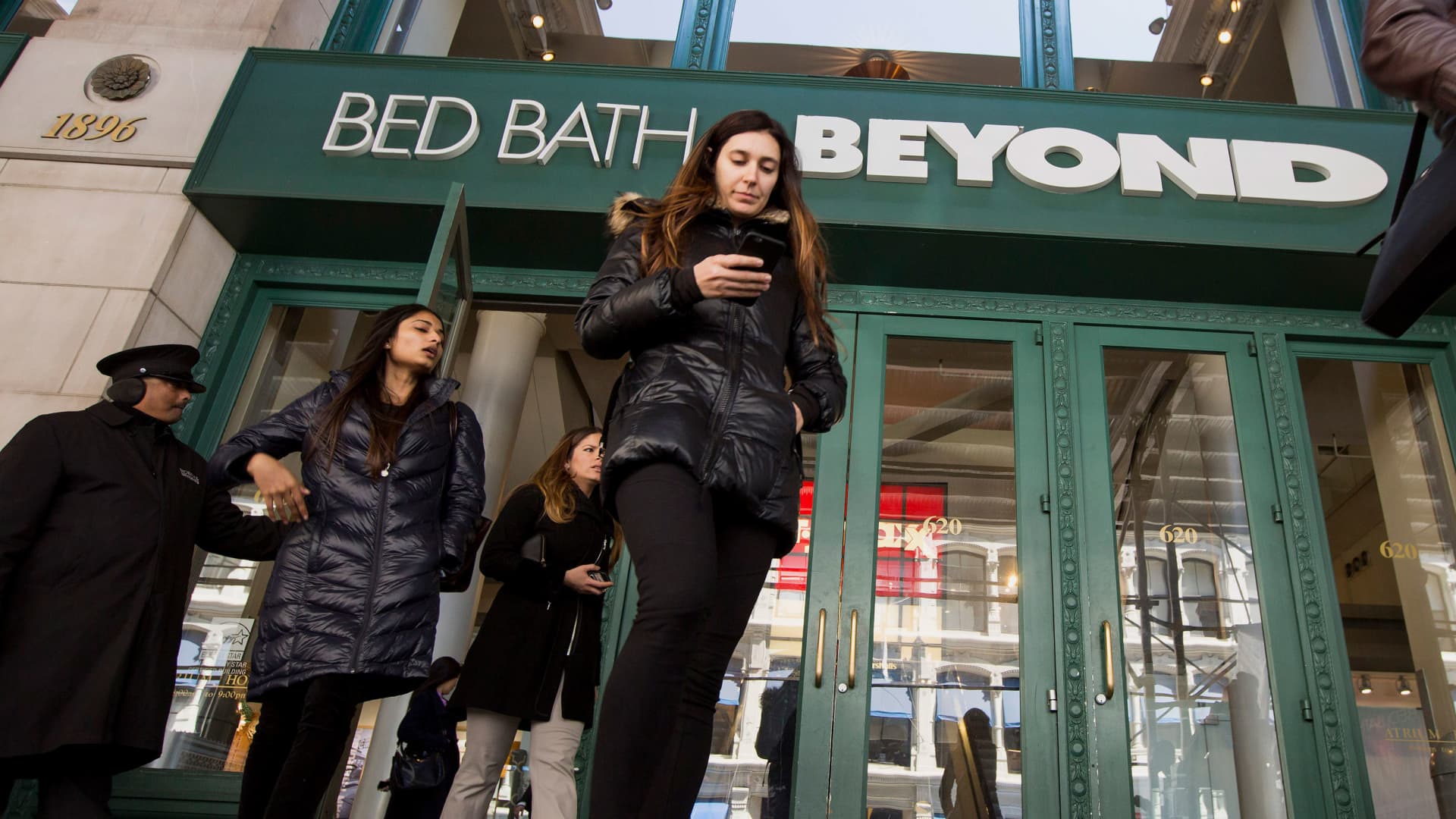 Bed Bath & Beyond taps chief accounting officer as interim CFO after executive’s suicide