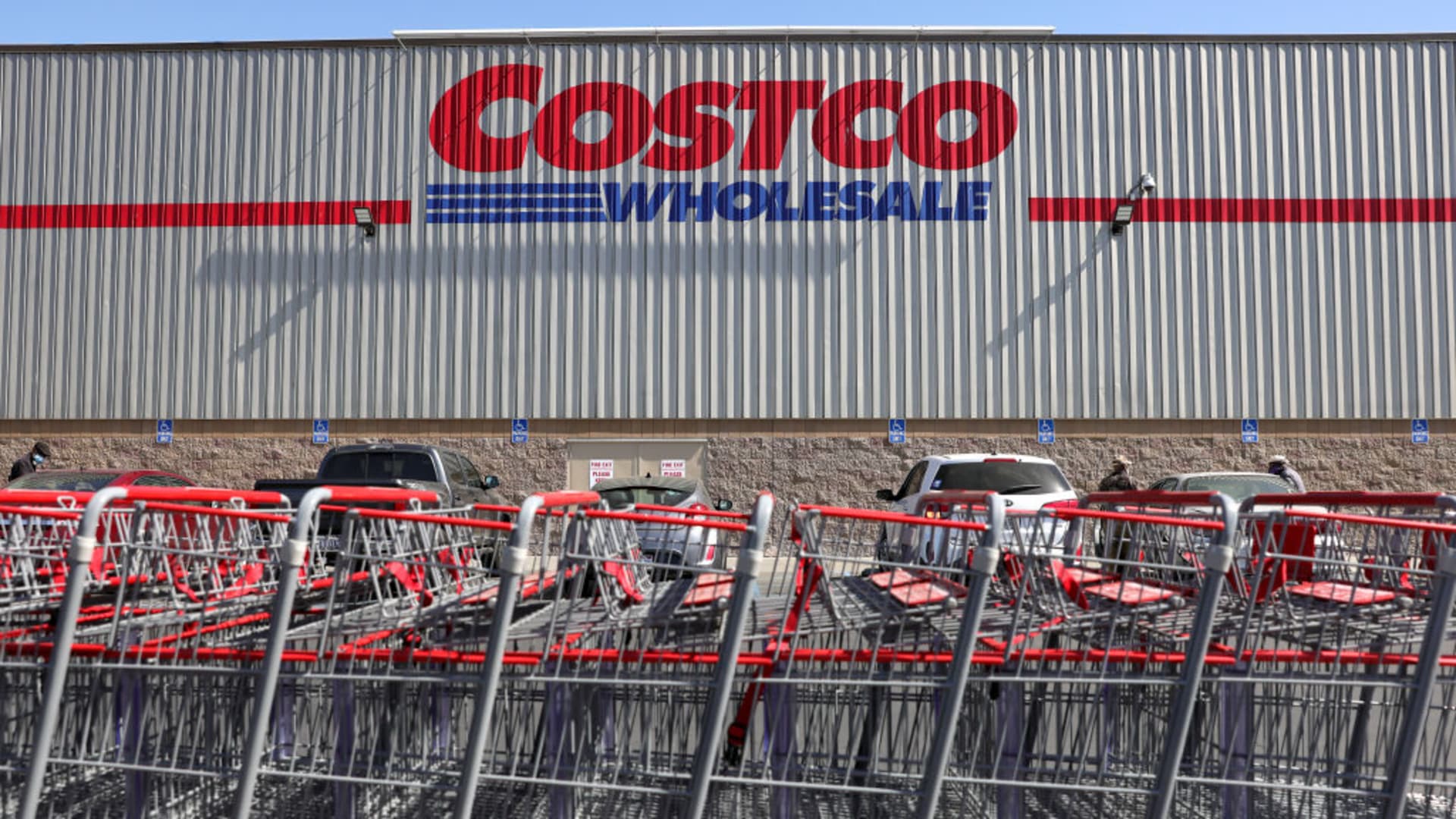 Costco's quarterly results indicate the retailer is thriving despite high inflation