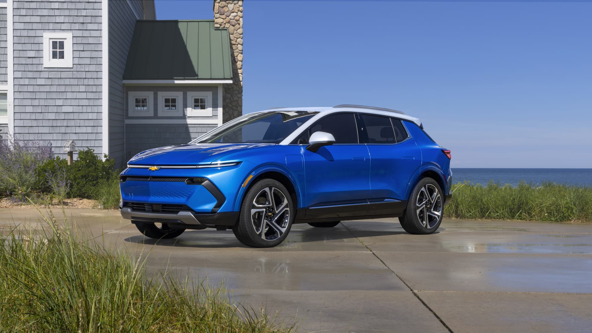 GM bets on electric Equinox to kick-start ‘massive adoption’ of EVs