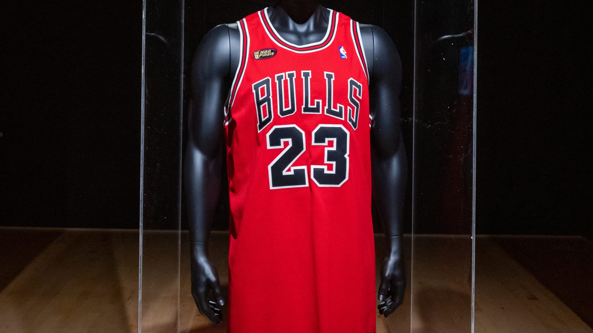 Michael Jordan jersey $10.1 million Sotheby’s record memorabilia