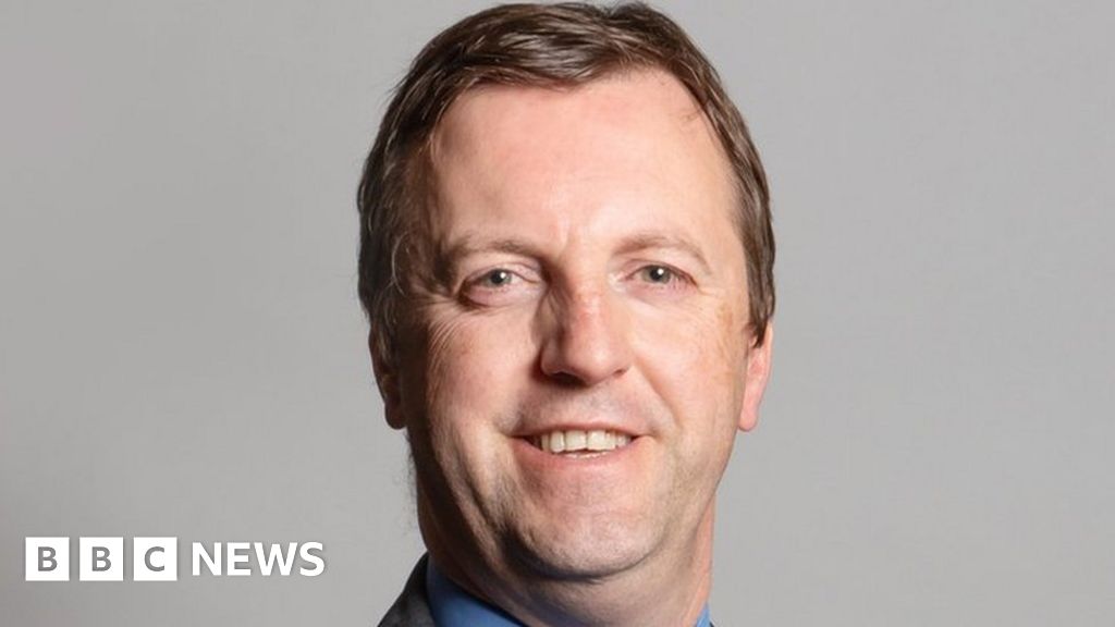 Wife assault MP Jonathan Edwards asks Plaid members to intervene