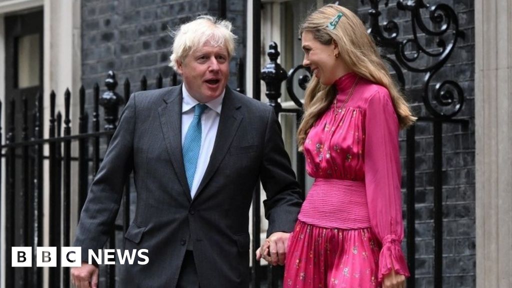 Chris Mason: Defiant Boris Johnson leaves office but not the stage