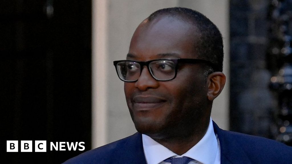 Mini Budget still planned for this month, No 10 says