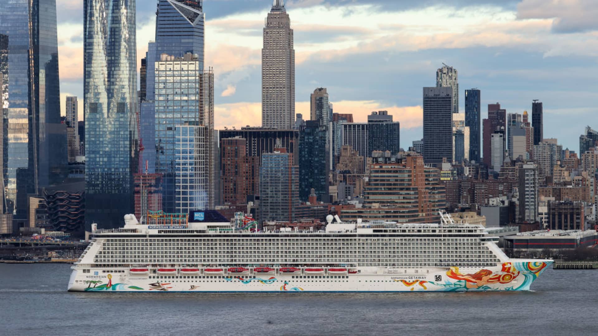 Norwegian Cruise Line ends Covid-19 testing, masking and vaccine requirements