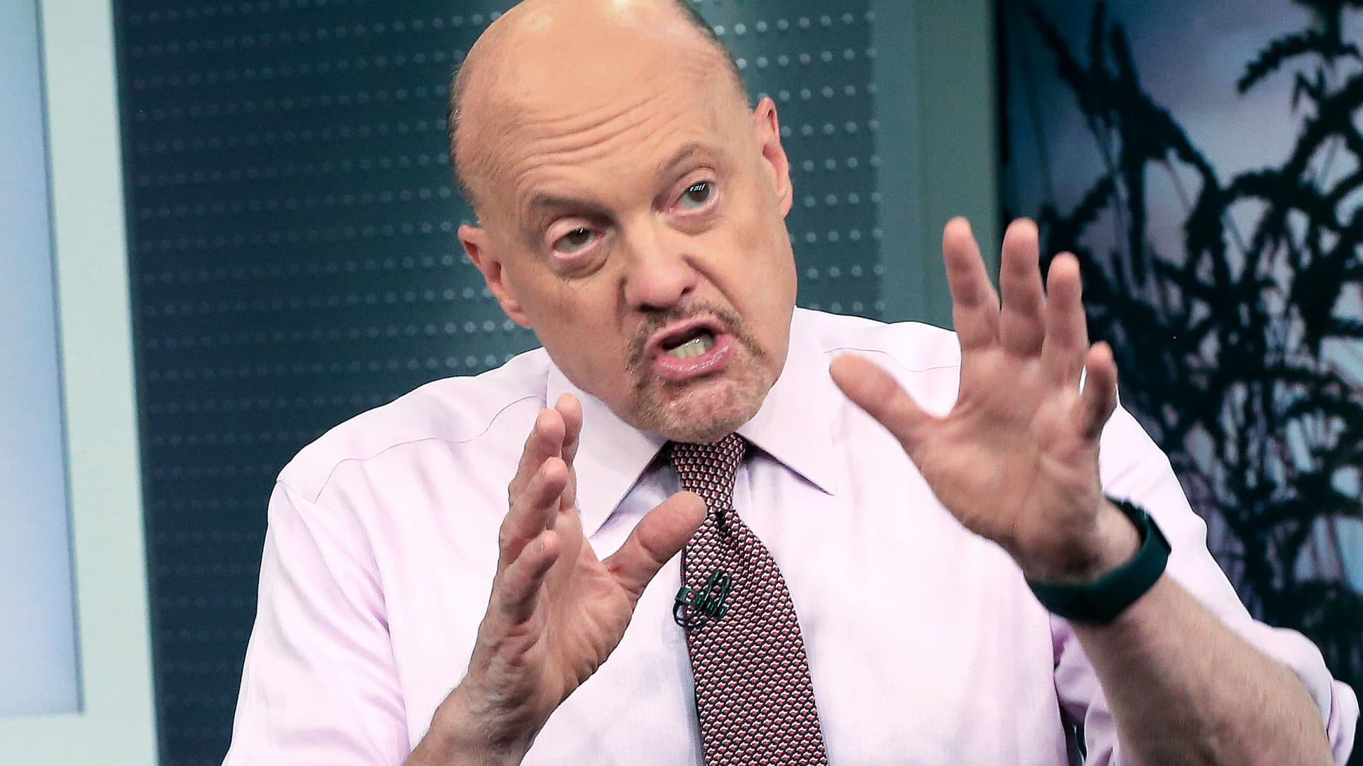 Charts suggest the market has more upside through the end of the year, Jim Cramer says