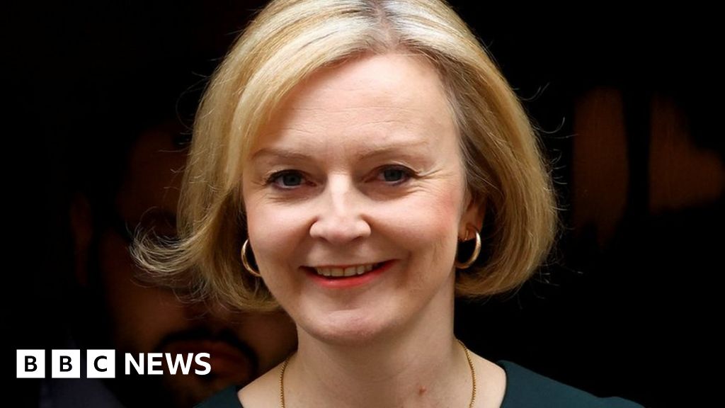 Liz Truss under pressure from senior Tory MPs to rethink tax cuts