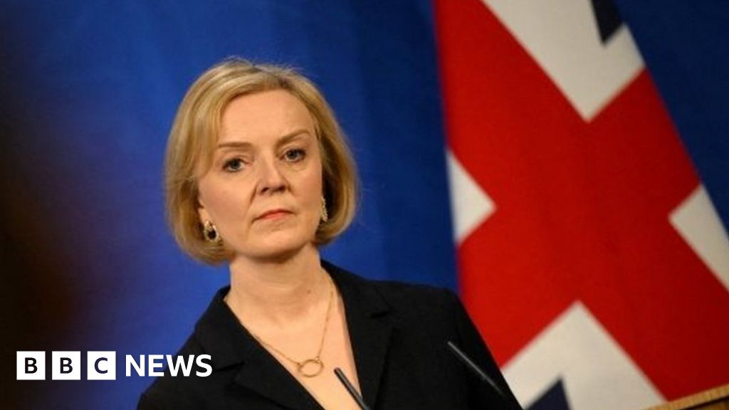 Pressure mounts on Liz Truss ahead of Jeremy Hunt statement
