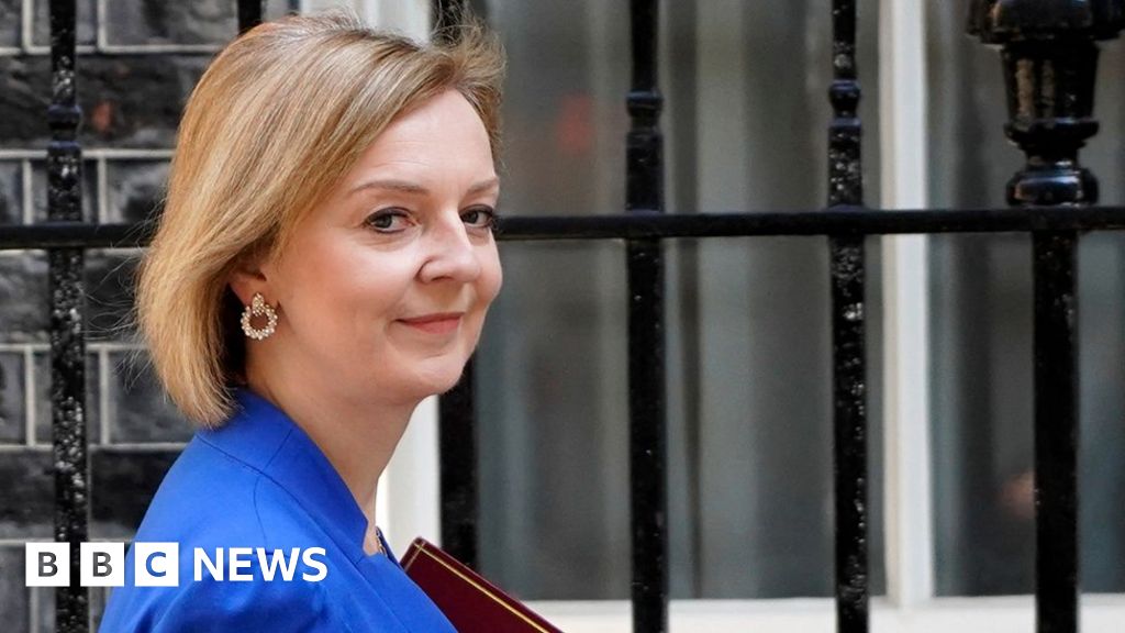 Calls for Liz Truss not to take yearly £115,000 as ex-prime minister