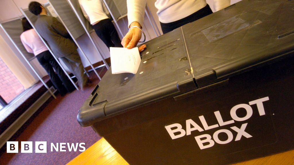 NI power-sharing: Election looms as devolved government deadline passes