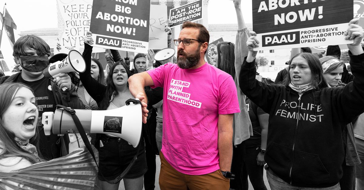 How pro-choice advocates are targeting male voters on abortion for the midterm elections