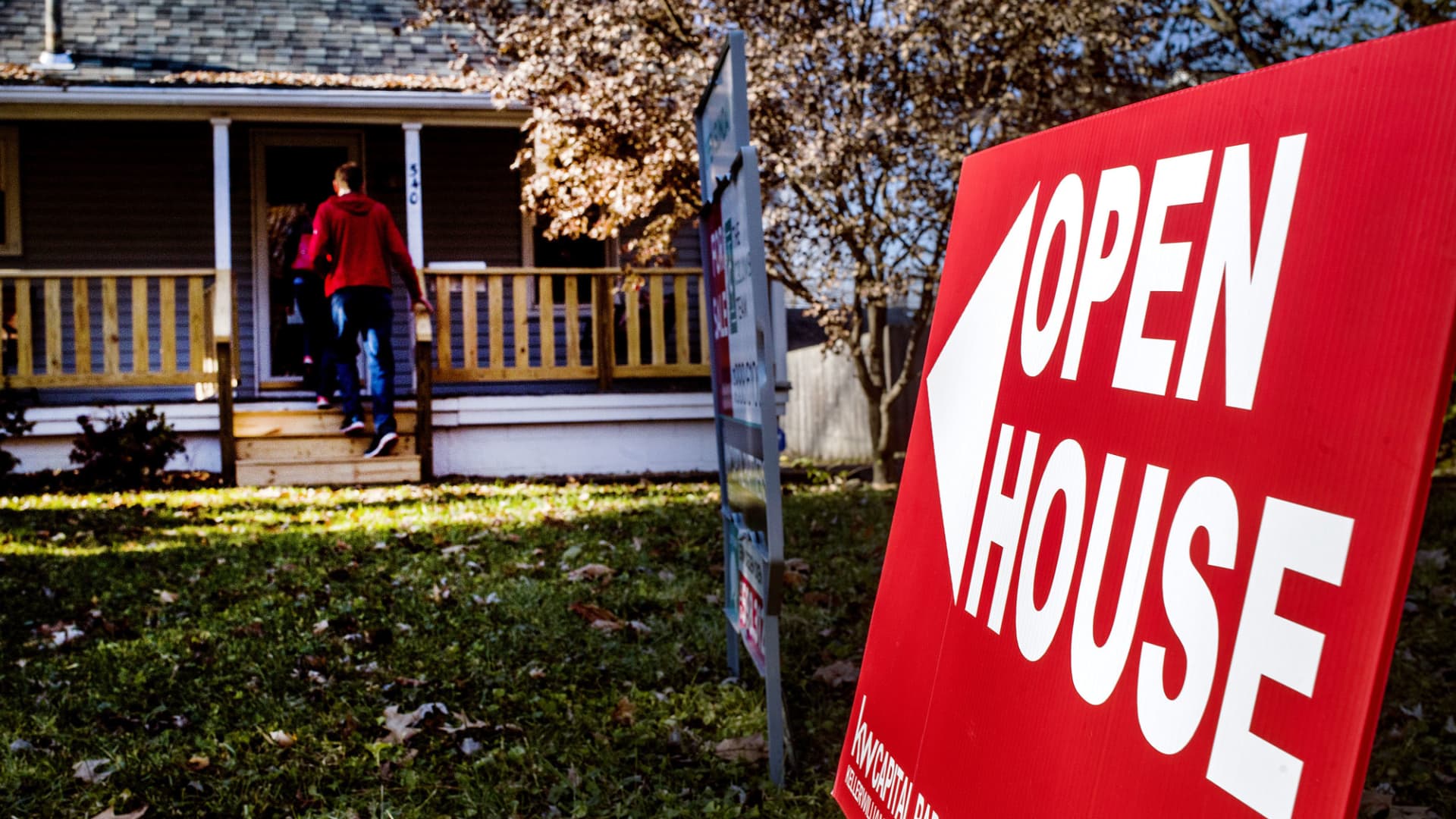 Consumer confidence in housing hits new low, says Fannie Mae