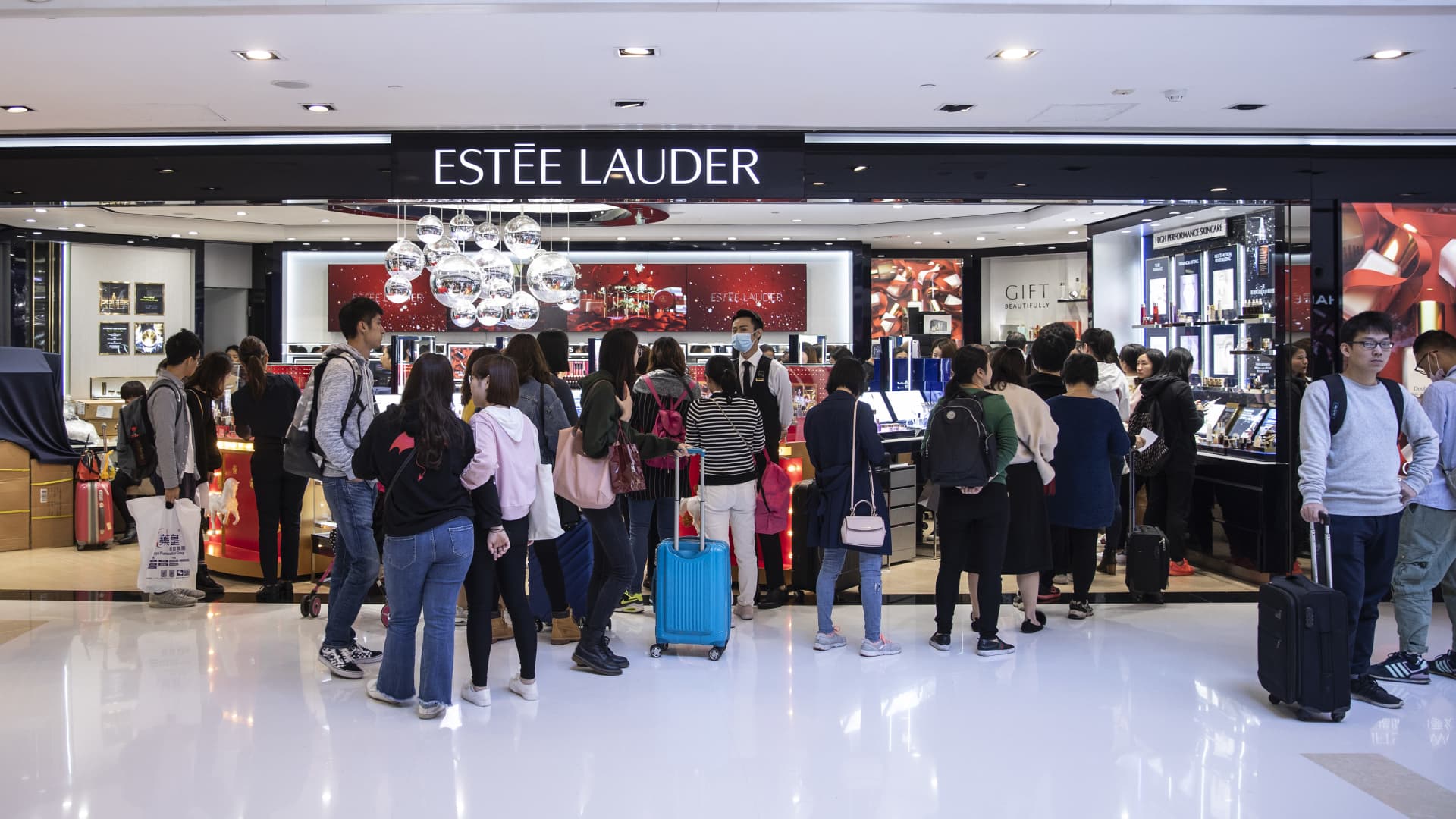 We still see Estee Lauder shares as a buy on weakness despite downbeat guidance