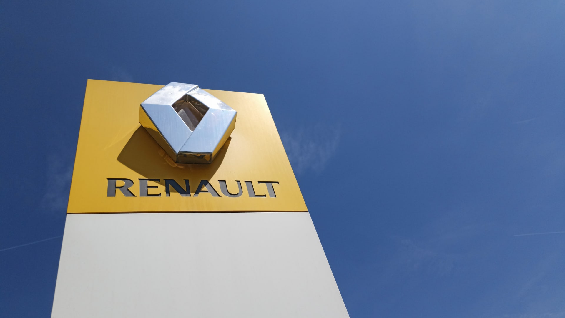 Renault plans to harness geothermal energy and help heat plant Renault plans to harness geothermal energy and help heat plant