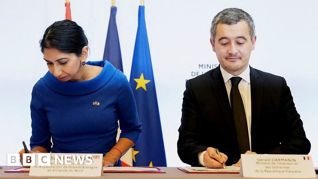 Suella Braverman and France’s Gérald Darmanin sign migrant patrol deal