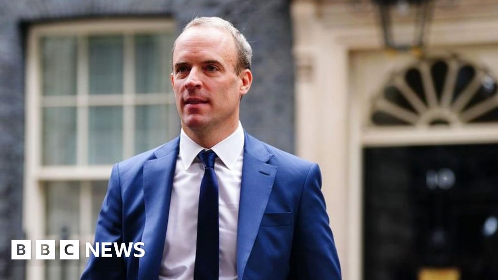 Dominic Raab’s ex-private secretaries to lodge formal complaints
