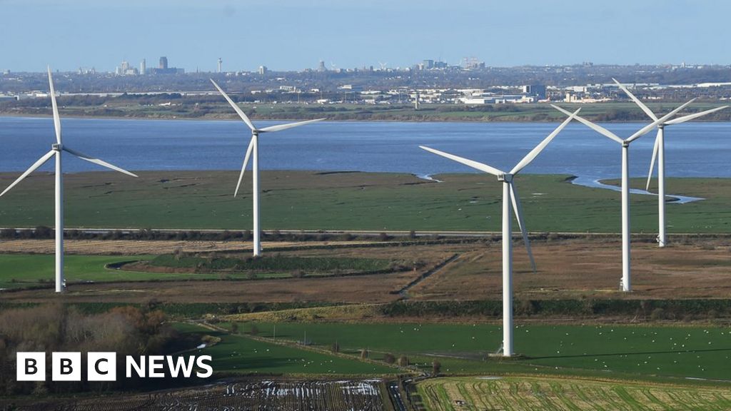 Liz Truss and Boris Johnson join Tory wind farm rebellion