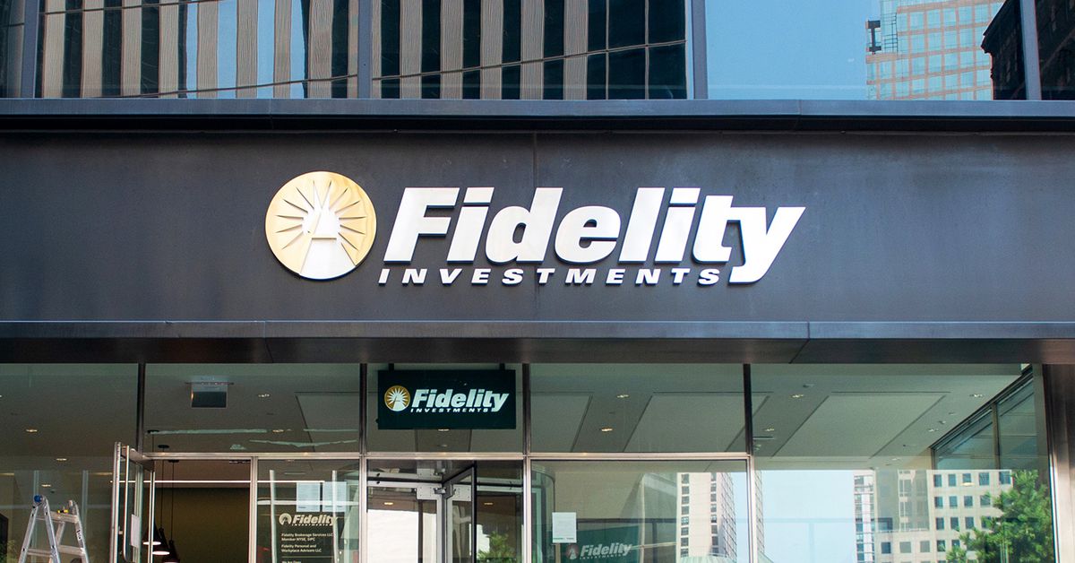 US Senators Ask Fidelity to Reconsider Bitcoin 401(k) Offerings Following FTX Collapse