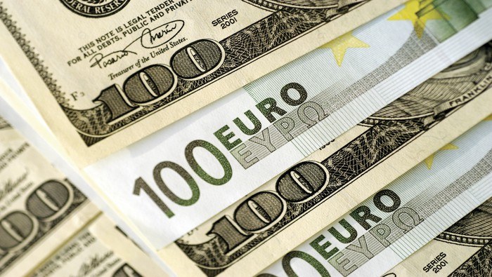 EUR/USD Remains Listless Despite Improving Euro Area Business Activity
