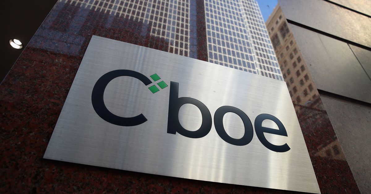 With FTX Bloodied, Rival in US Regulatory Fight Adds Another Knife