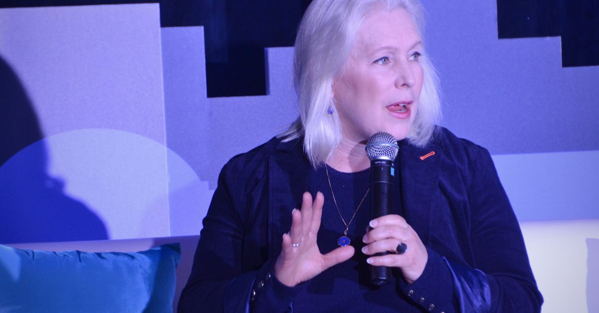 US Sen. Gillibrand Says a Last-Ditch Stablecoin Bill May Still Emerge This Year