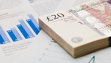 GBP/USD Testing 1.2700 Ahead of US NFPs