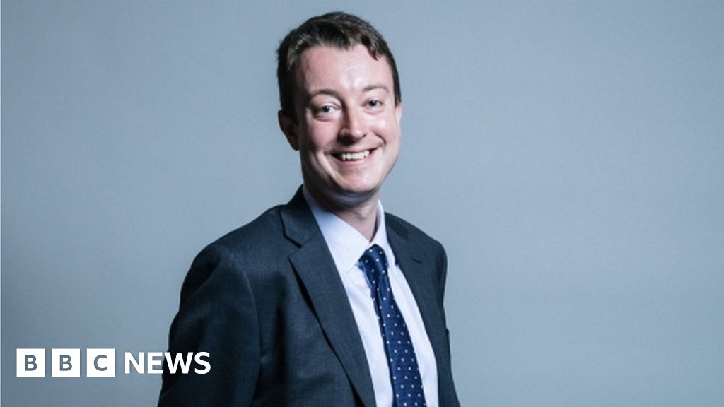 MP Simon Clarke's nurses-using-food banks remarks criticised by RCN