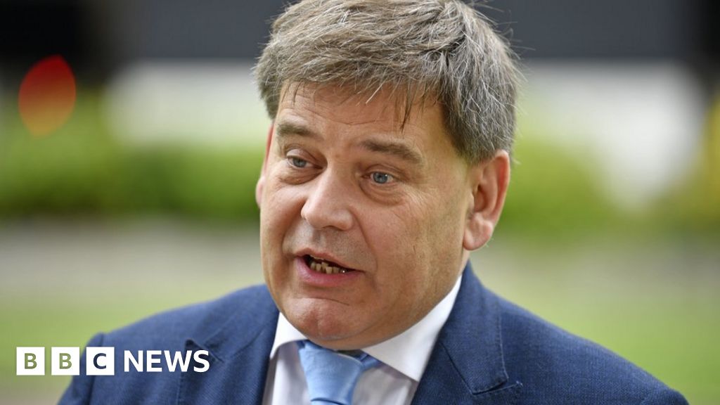 Andrew Bridgen apologises for breaching MPs' rules