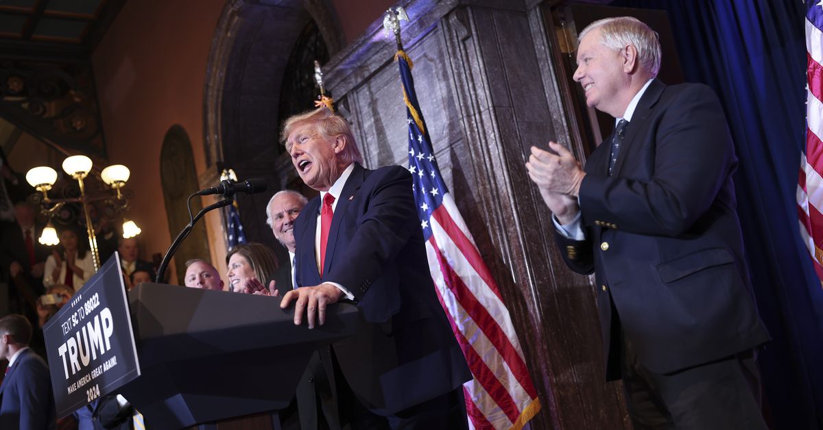 Trump kicks off his 2024 campaign with a show of support in South Carolina
