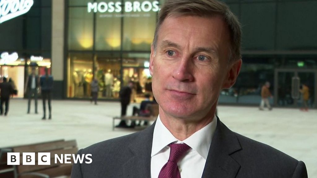 UK economy: Wage rises risk entrenching high inflation, says Chancellor Jeremy Hunt