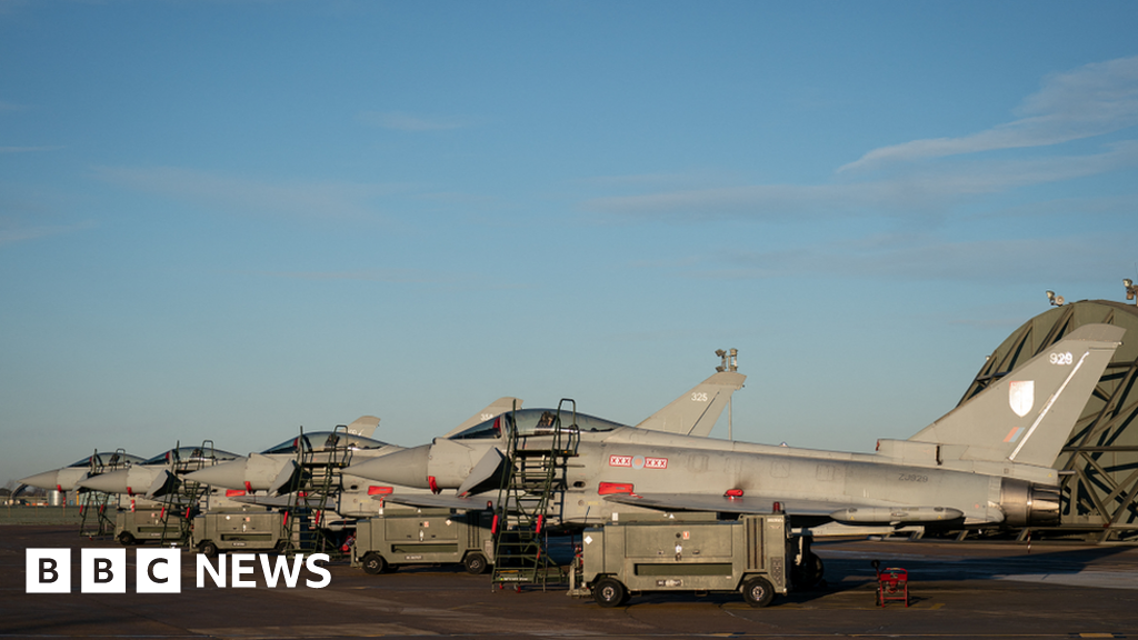Ukraine: No immediate transfer of UK fighter jets – Wallace