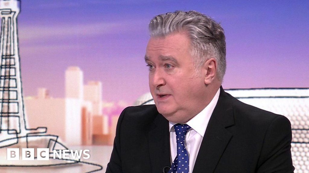 ‘BBC chairman’s position is very difficult’ – SNP MP