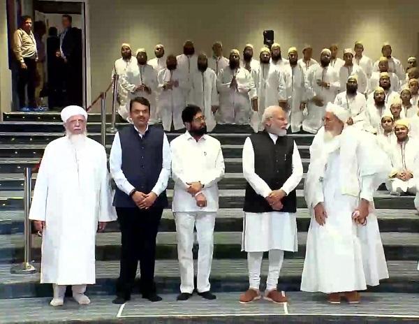 LIVE: ‘Here as family member’, says PM Modi to Bohra Muslims during meet