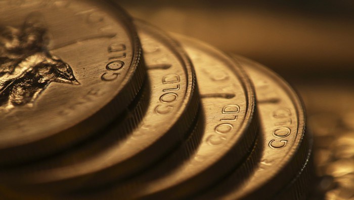 XAU/USD Under Pressure From Raging Dollar