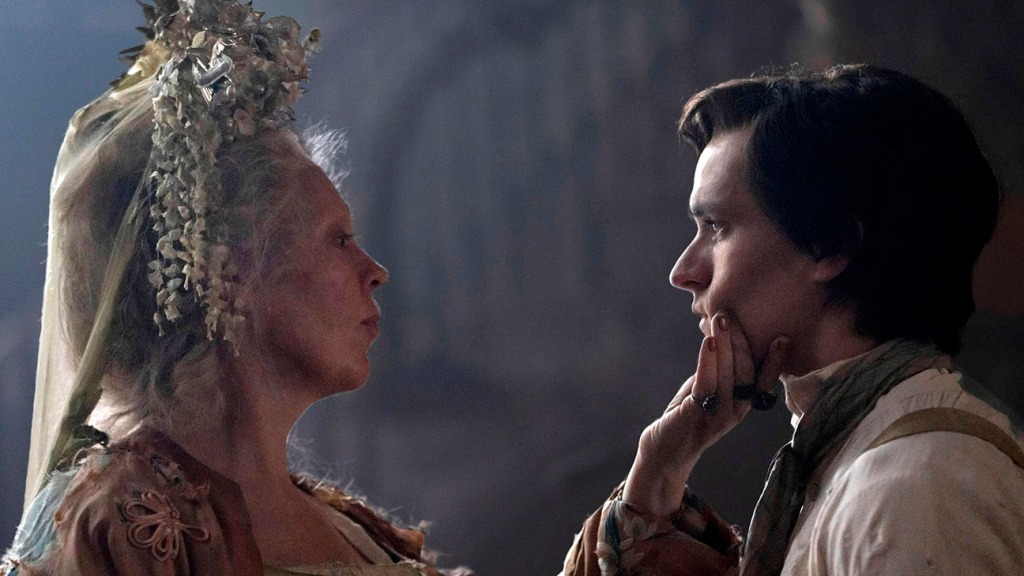 Olivia Colman in FX/Hulu’s Dickens Series – The Hollywood Reporter