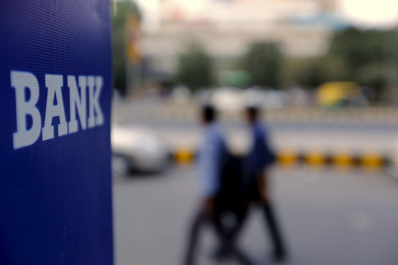 India central bank permits banks to offer non-deliverable fx derivatives to resident users