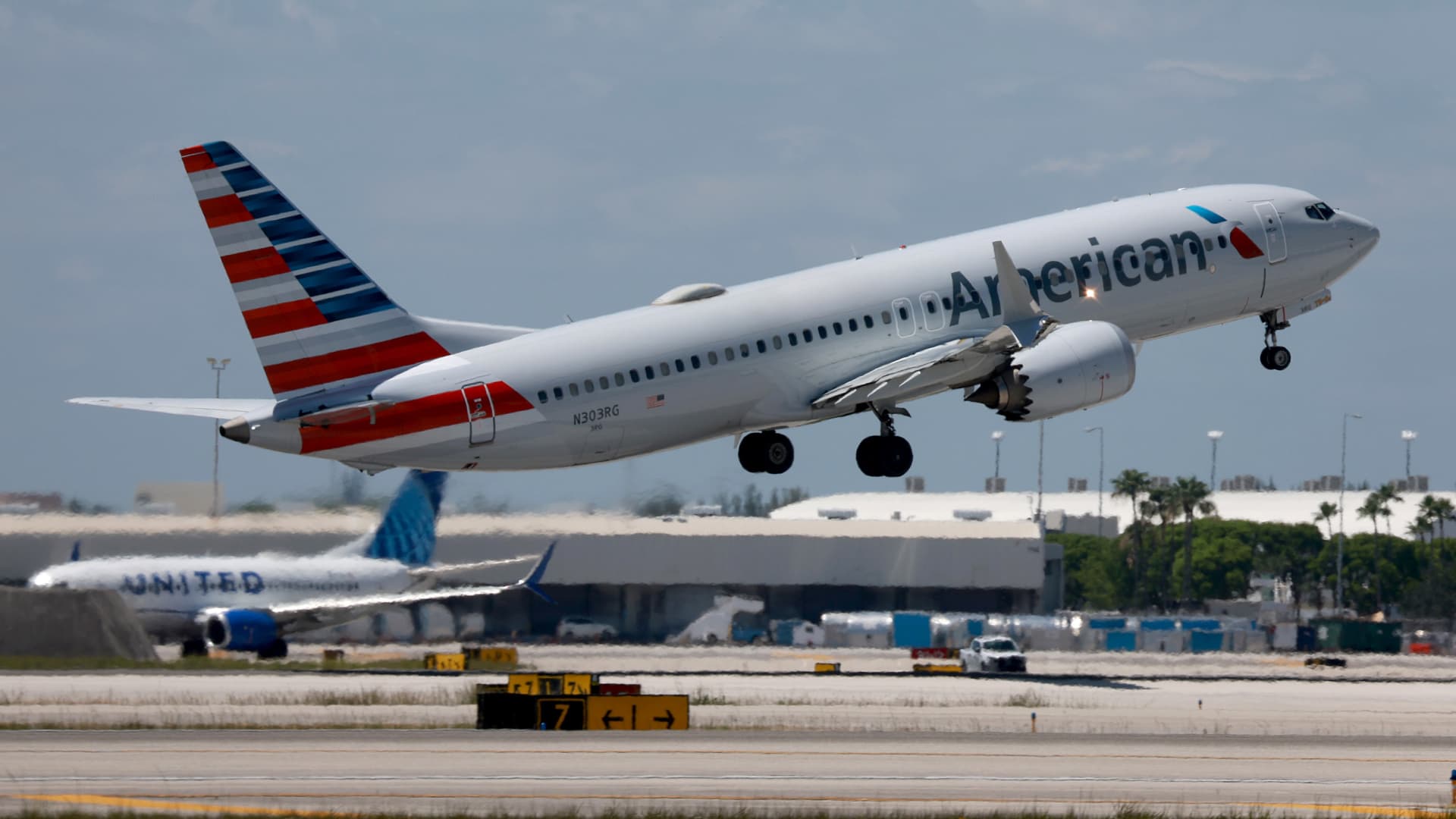 American Airlines raises profit outlook on strong demand, cheaper fuel