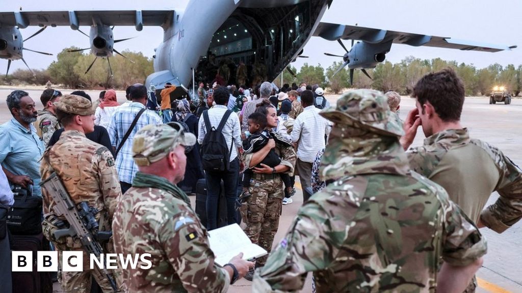 Sudan conflict: UK announces final evacuation flights