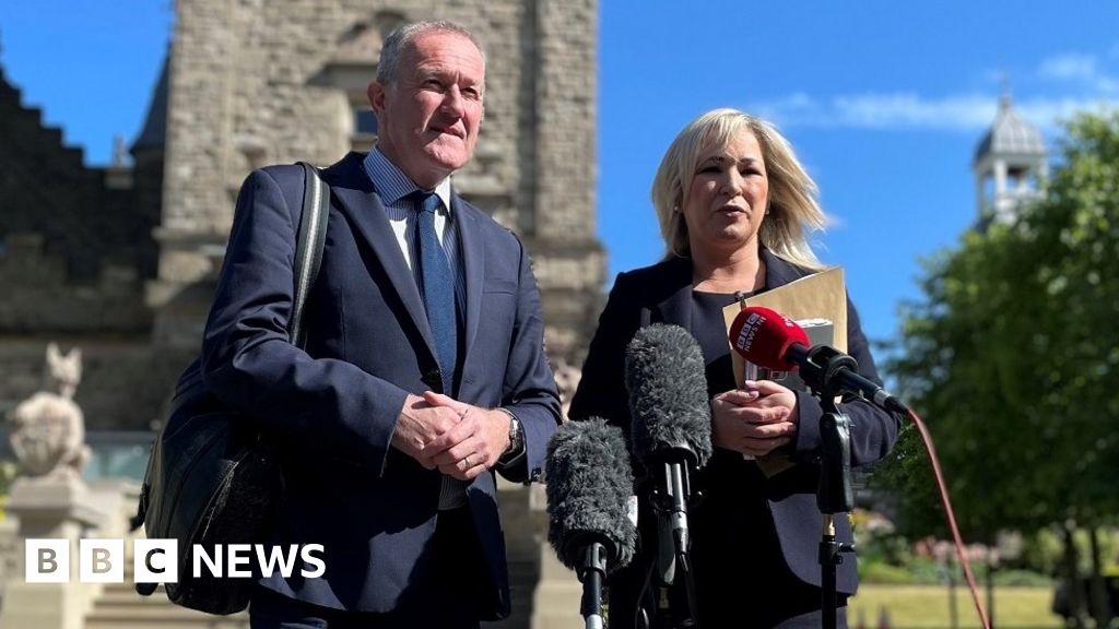 Stormont stalemate: DUP needs to 'get off the fence' – O'Neill
