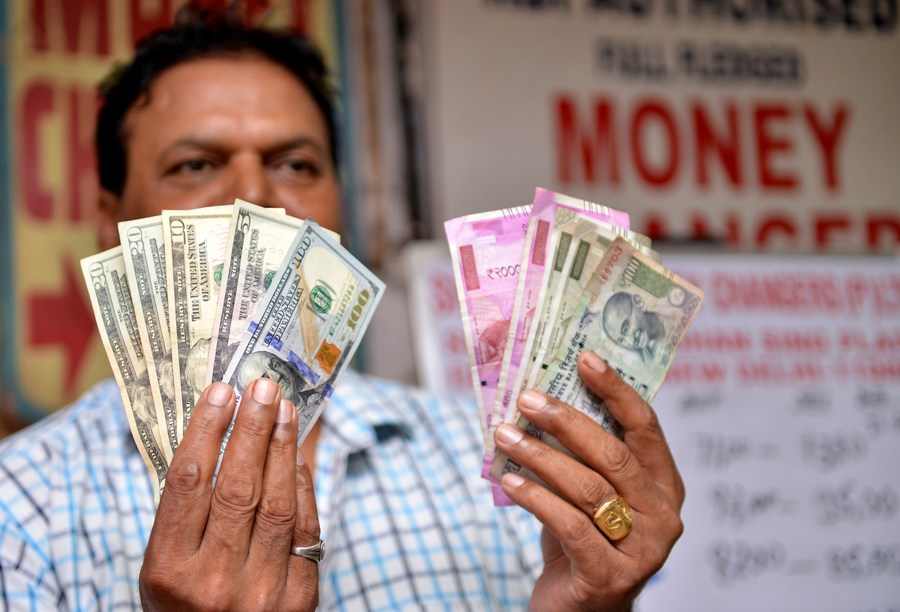 India’s forex reserves decline to 593.48 bln USD in May-Xinhua